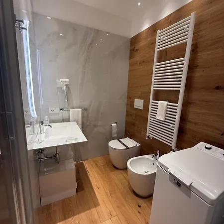 Maison Saint Honore Bed & Breakfast