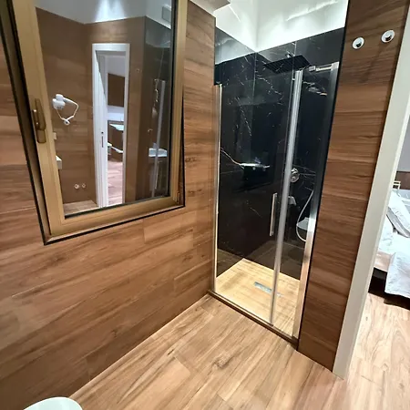 Maison Saint Honore 4*