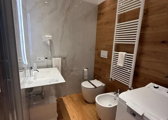 Maison Saint Honore לינה וארוחת בוקר